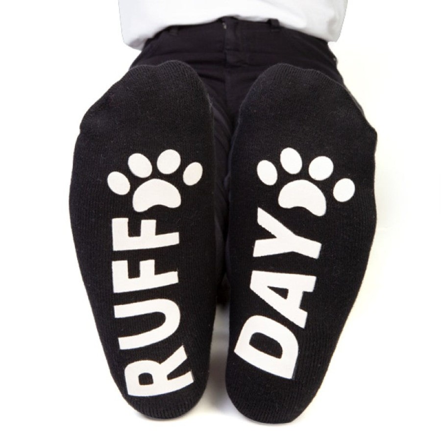 Homestyle MDI | Feet Speak Socks Pug